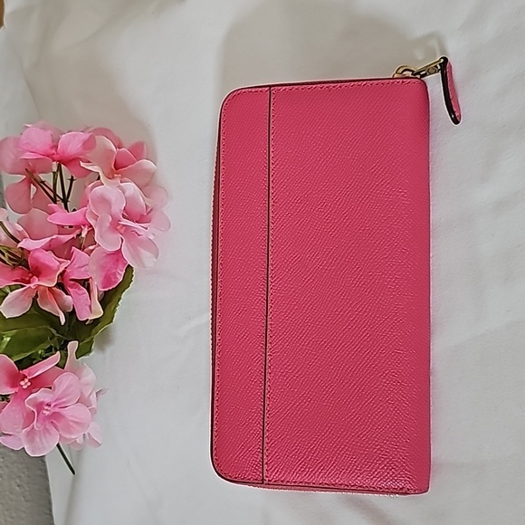 Coach  Pink Zip Around Accordion Leather  Wallet - Picture 2 of 10